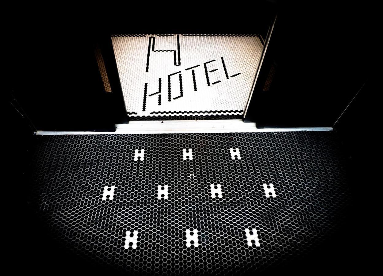 Отель H By H Hospitality Лос-Анджелес Экстерьер фото